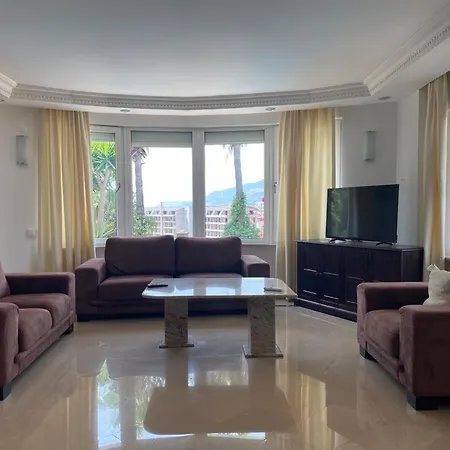 Hotel Kirac *